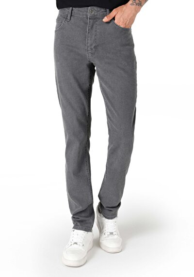 Afficher les détails de Pantalon Gris Düz Paça Medium Rise En  Straight Fit Homme