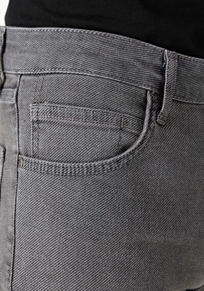 Afficher les détails de Pantalon Gris Düz Paça Medium Rise En  Straight Fit Homme