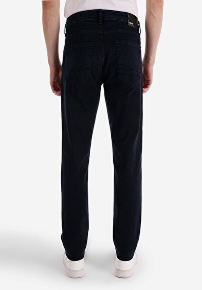Image de 044 Karl Pantalon Bleu Foncé Straight Leg Low Rise En Straight Fit Homme