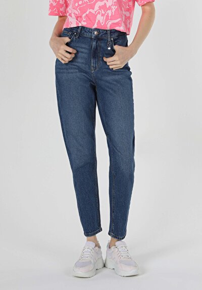 Image de 896  Maria Pantalon Denim Tapered Leg  En  Mom Fit Femme