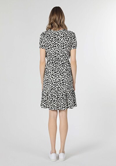 Image de Robe Blanc Regular Fit Manches Courtes   Femme