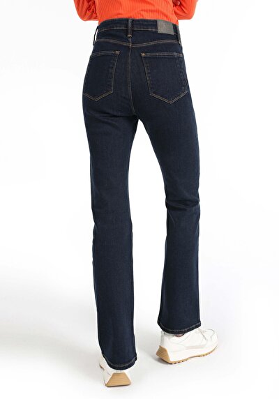 Image de 791 Monica Pantalon Bleu Bootcut Medium Rise En Regular Fit Femme