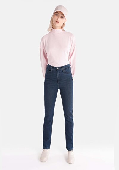 Image de 792 Mila Pantalon Bleu Foncé Slim Straight Leg Medium Rise En Jean Regular Fit Femme