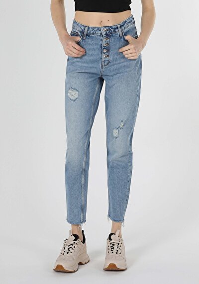 Image de 896 Maria Pantalon Denim Tapered Leg En Mom Fit Femme