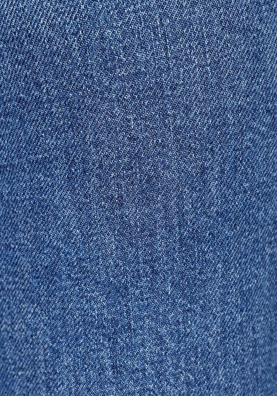 Afficher les détails de 703 Carla Pantalon  Straight Leg Medium Rise En Jean Slim Fit Femme