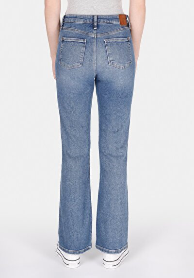 Image de 791 Monica Pantalon En Jean Regular Fit Femme
