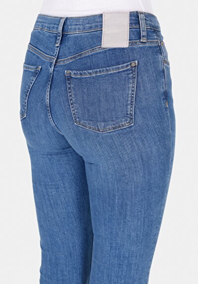 Afficher les détails de 772 Lonna Pantalon    En Jean Slim Fit Femme