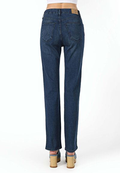 Image de 792 Mila Pantalon Denim Slim Straight Leg  En  Regular Fit Femme