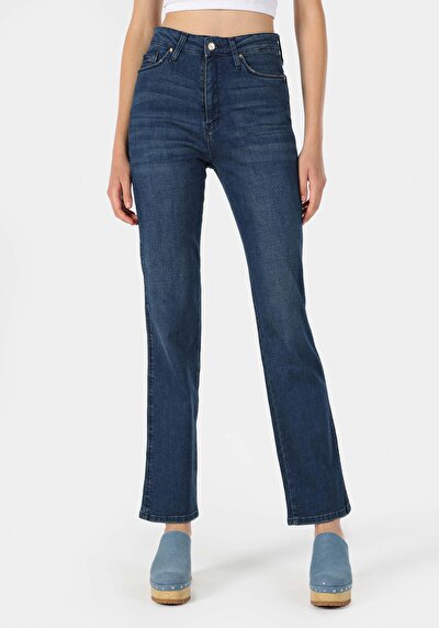 Image de 792 Mila Pantalon Denim Slim Straight Leg  En  Regular Fit Femme