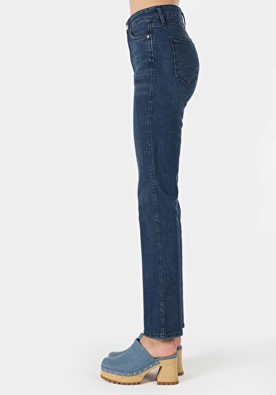 Image de 792 Mila Pantalon Denim Slim Straight Leg  En  Regular Fit Femme