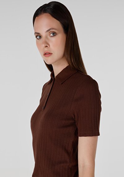 Image de T-shirt À Manches Courtes Marron Slim Fit Femme