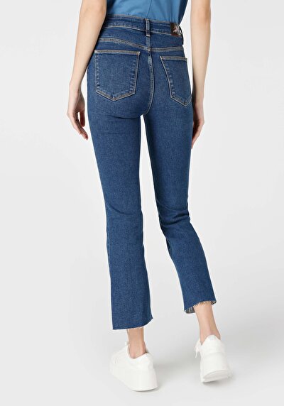 Image de 771 Emery Pantalon Denim Crop Flare High Rise En  Regular Fit Femme