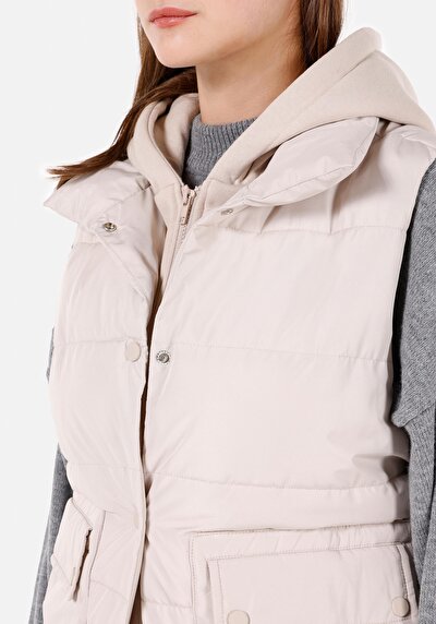 Afficher les détails de Gilet Beige Regular Fit Femme
