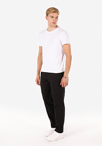 Image de Pantalon Noir Wide Leg Medium Rise En Sergé Relaxed Fit Homme