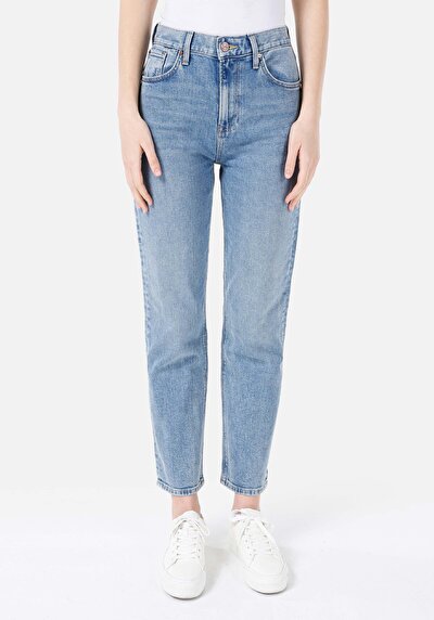 Image de 891 Maya Pantalon  Tapered Leg Medium Rise En  Slim Fit Femme