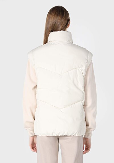 Afficher les détails de Gilet Ecru Regular Fit Femme