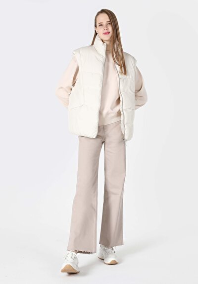 Afficher les détails de Gilet Ecru Regular Fit Femme