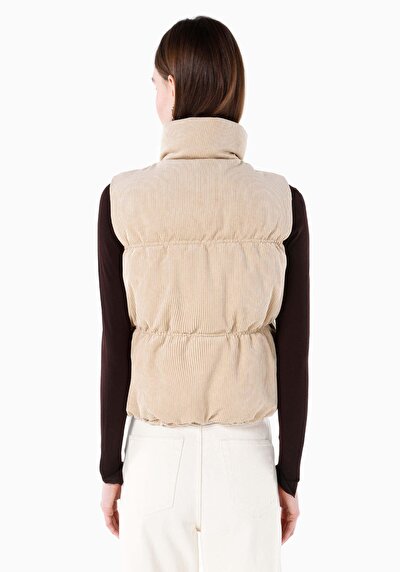 Afficher les détails de Gilet Beige Regular Fit Femme