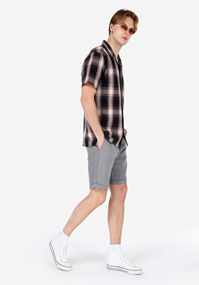Afficher les détails de Short Kaki Regular Fit Homme
