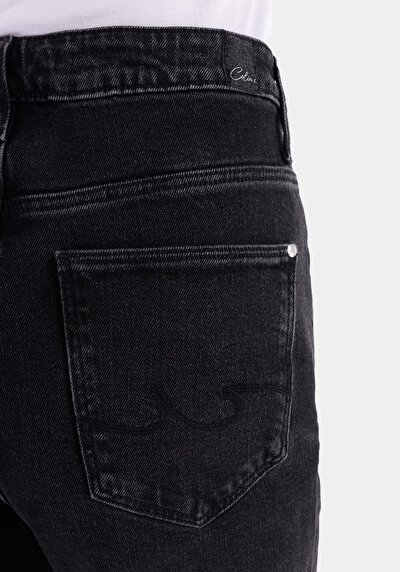 Afficher les détails de 891 Maya Pantalon Denim   En  Slim Fit Femme