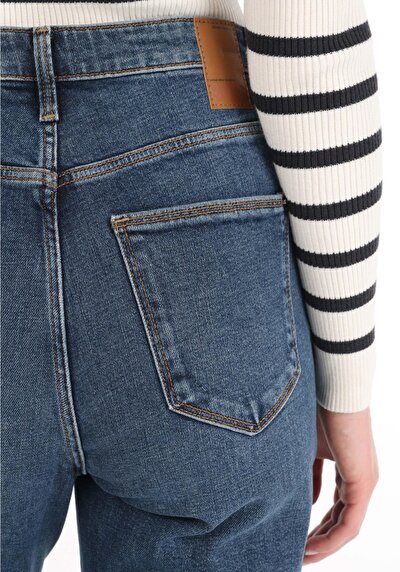 Afficher les détails de 896  Maria Pantalon Bleu   En  Mom Fit Femme