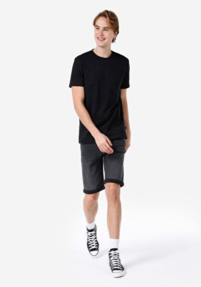 Afficher les détails de Short  Straight Fit Homme