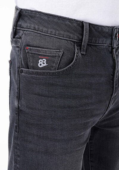 Afficher les détails de Short  Straight Fit Homme