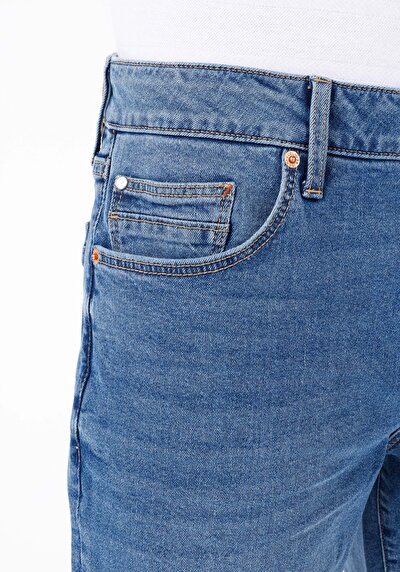 Afficher les détails de Short Bleu Straight Fit Homme