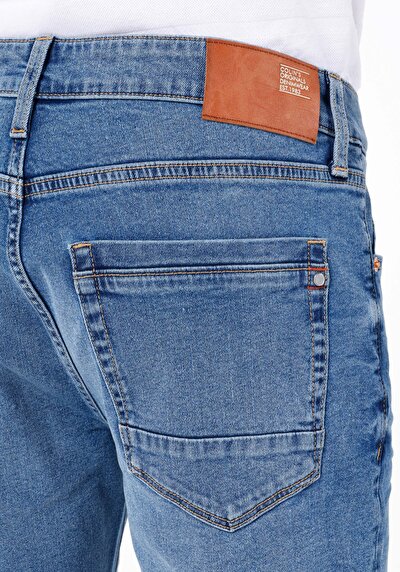 Afficher les détails de Short Bleu Straight Fit Homme