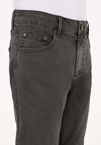 Image de Pantalon Vert Straight Leg Medium Rise En Sergé Straight Fit Homme