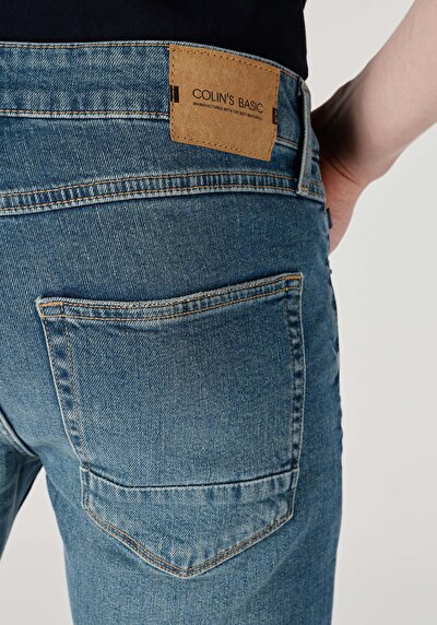 Afficher les détails de 044 Karl Pantalon Denim Straight Leg Low Rise En Jean Straight Fit Homme