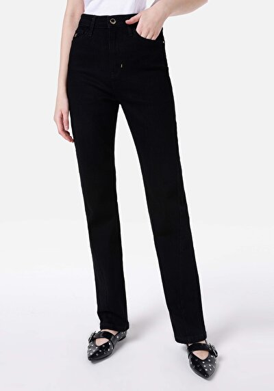 Image de 792 Mila Pantalon Noir En Regular Fit Femme