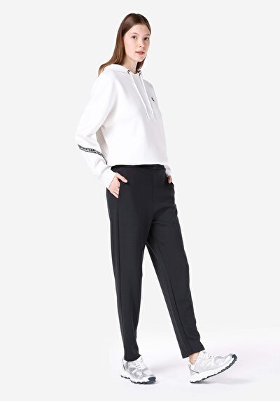 Afficher les détails de Pantalon De Survêtement Noir Regular Fit Femme