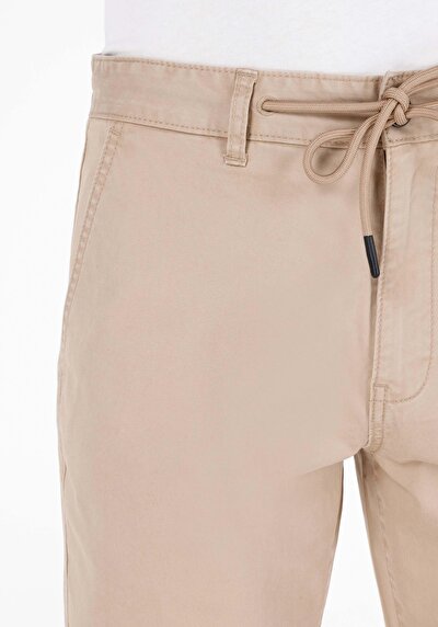 Afficher les détails de Short Marron Regular Fit Homme