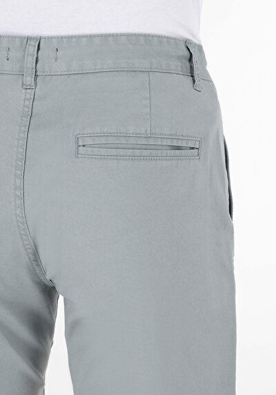 Afficher les détails de Short Vert Regular Fit Homme