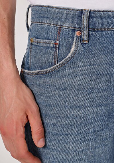 Afficher les détails de Short Bleu Anti Fit Homme