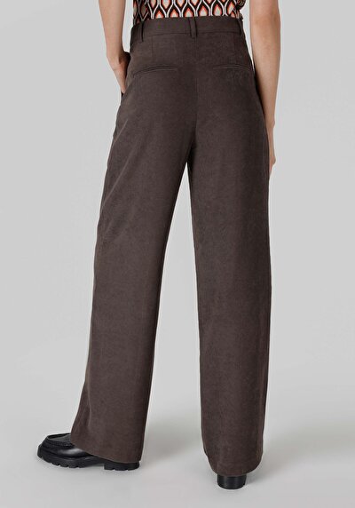 Afficher les détails de Pantalon Marron   En   Femme