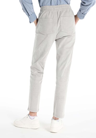Afficher les détails de Pantalon Gris   En   Femme