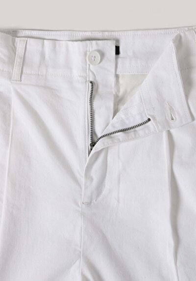 Image de Short Blanc Regular Fit Femme