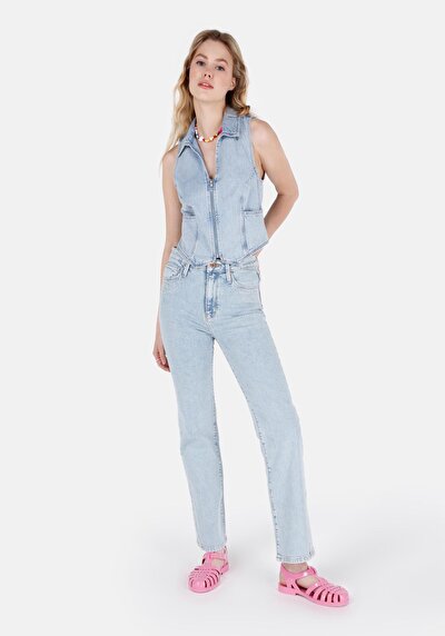 Afficher les détails de Gilet Denim Slim Fit Femme