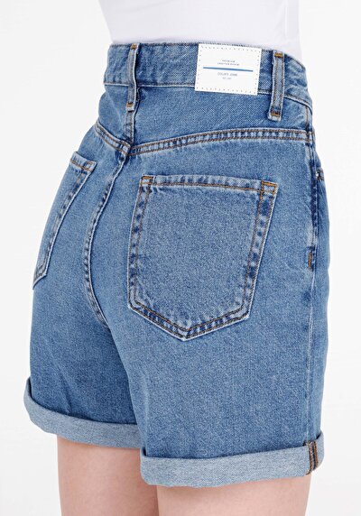 Afficher les détails de Short  Mom Fit Femme