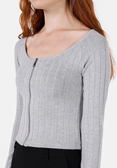 Afficher les détails de Chemisier À Manches Longues Gris Slim Fit Femme