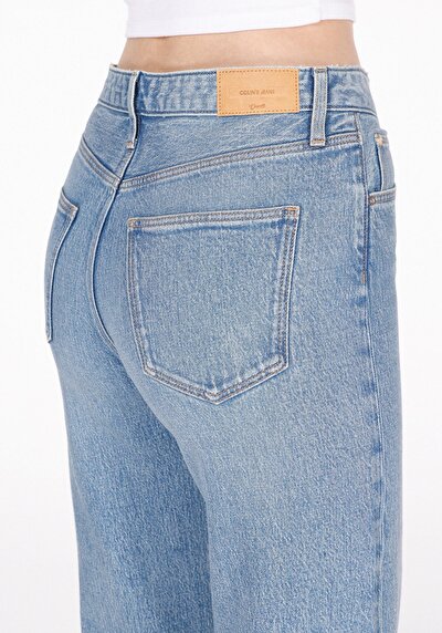 Afficher les détails de 970 Berry Pantalon    En Jean Regular Fit Femme