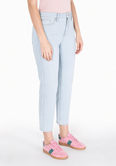 Afficher les détails de 896  Maria Pantalon    En Jean Mom Fit Femme