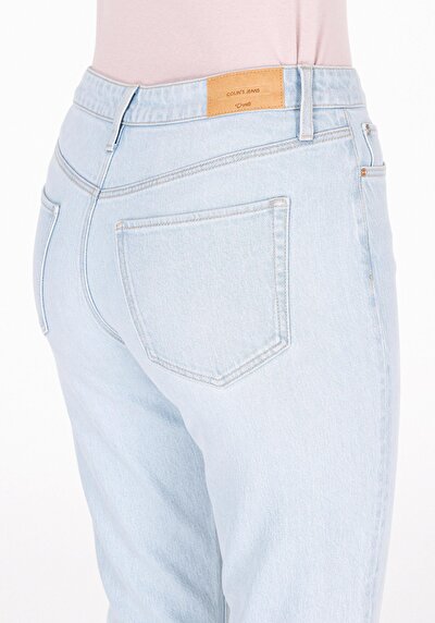 Afficher les détails de 896  Maria Pantalon    En Jean Mom Fit Femme