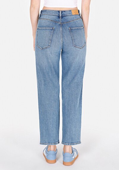 Image de 884 Lauren Pantalon En Jean Straight Fit Femme