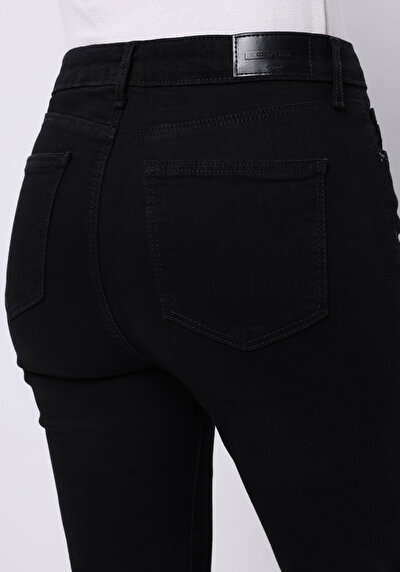 Afficher les détails de 791 Monica Pantalon  Bootcut Medium Rise En Jean Regular Fit Femme