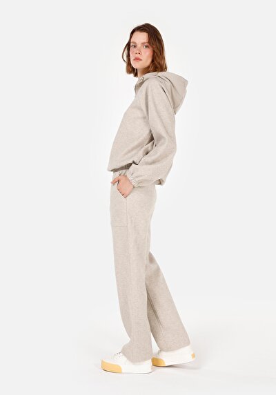 Afficher les détails de Pantalon De Survêtement Beige Regular Fit Femme