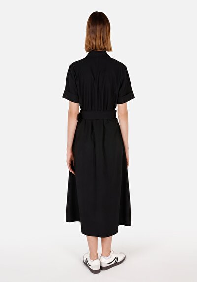 Image de Robe Noir Regular Fit Manches Courtes Mdi Sergé Femme