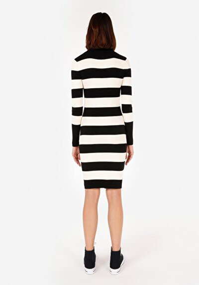 Image de Robe Noir Slim Fit Manches Longues Mdi Tricots Femme